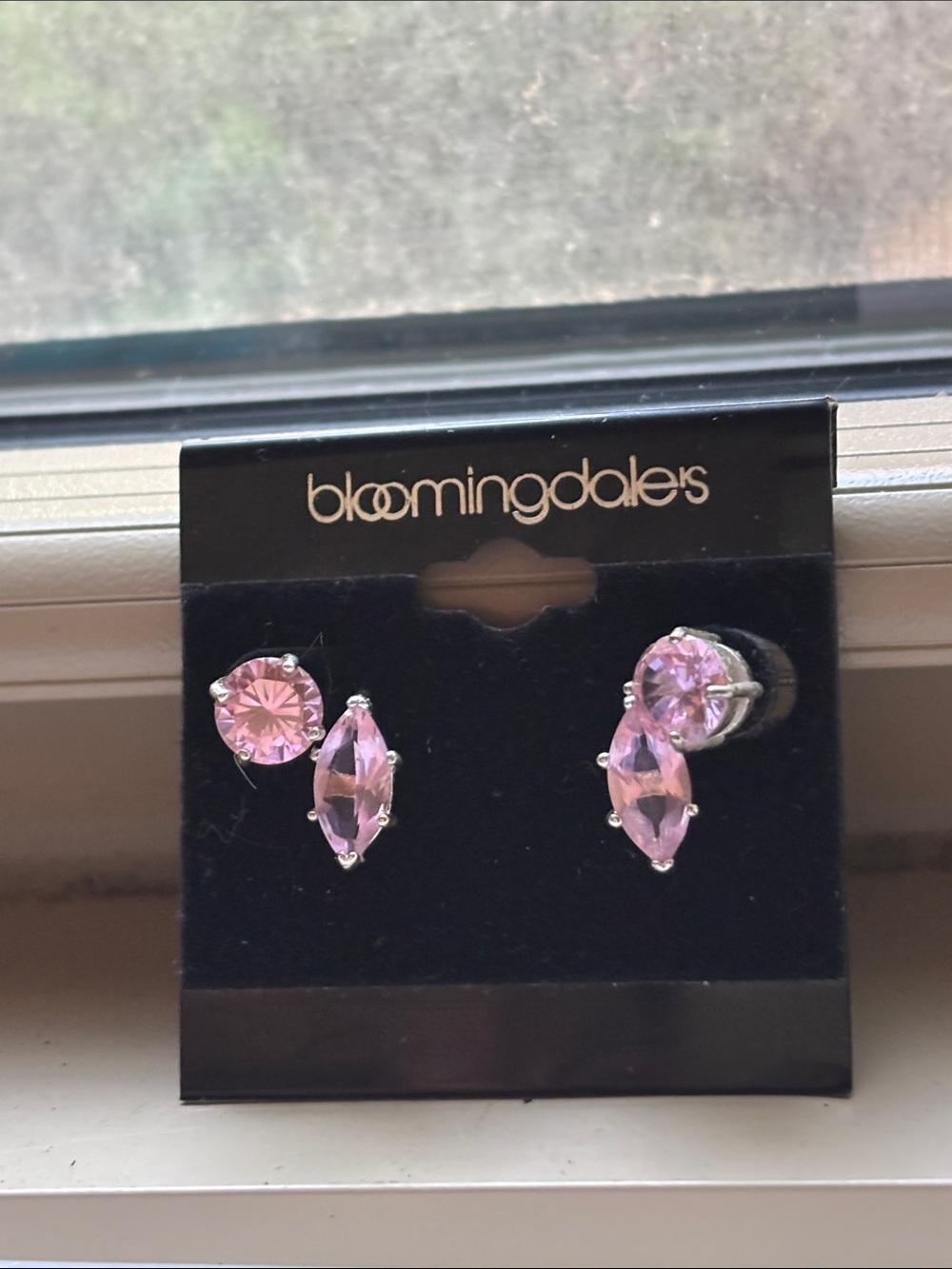 🟧NWT Bloomingdale’s 2 Pairs Of Pink Crystal Stud Earrings